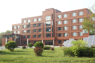 ����е�һ��ҵѧУ